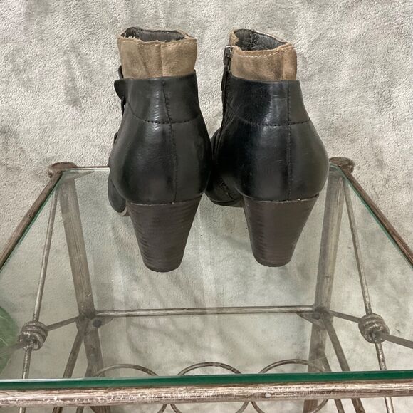 OTBT  Leather Ankle Bootie women’s size 7.5 smooth & suede leather two tone - Picture 4 of 10